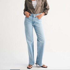 Abercrombie & Fitch Light Blue ‘90s Relaxed Jean - High Rise